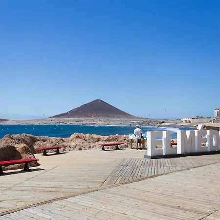 Home2book Charming Sea Breeze Medano Apartament