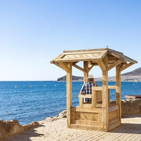 Home2book Charming Sea Breeze Medano شقة